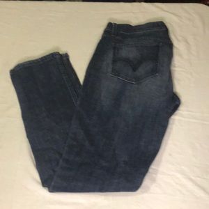 Women Levi’s denim jeans in excellent condition size 13